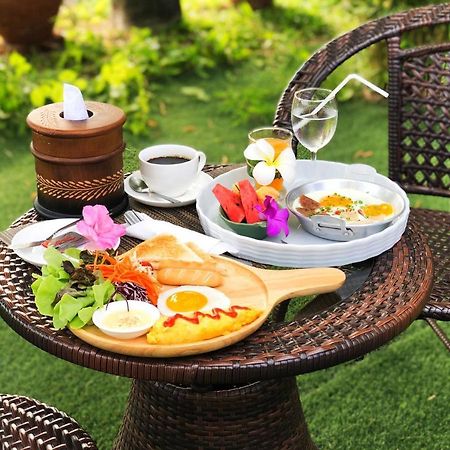 Winner Serviced Apartment Si Maha Phot Екстер'єр фото