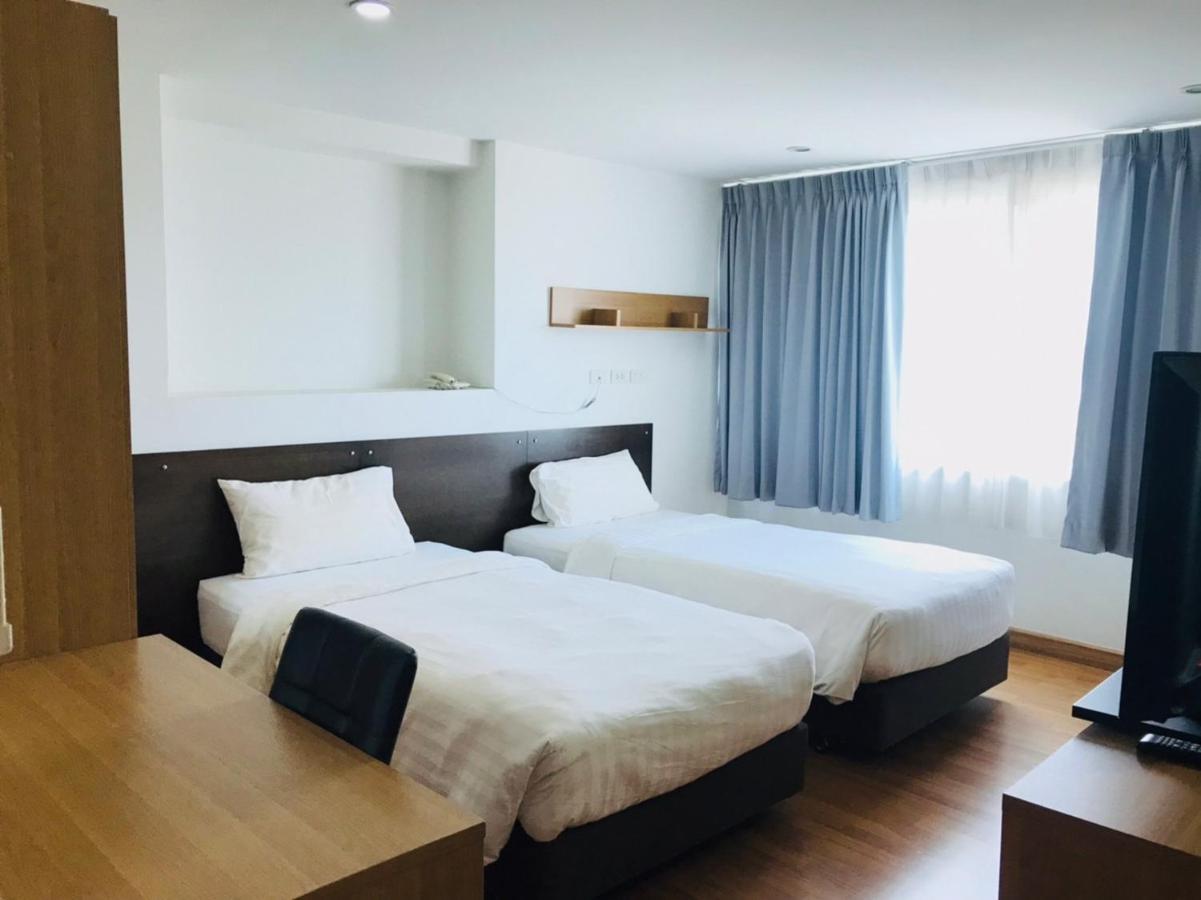 Winner Serviced Apartment Si Maha Phot Екстер'єр фото