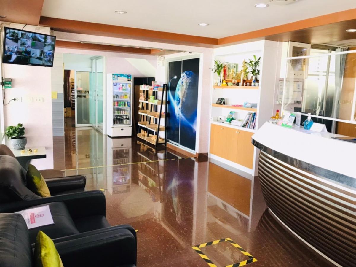 Winner Serviced Apartment Si Maha Phot Екстер'єр фото
