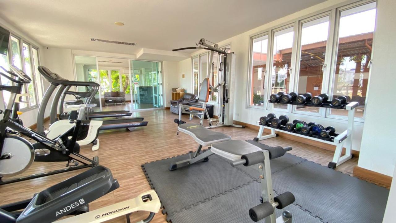 Winner Serviced Apartment Si Maha Phot Екстер'єр фото