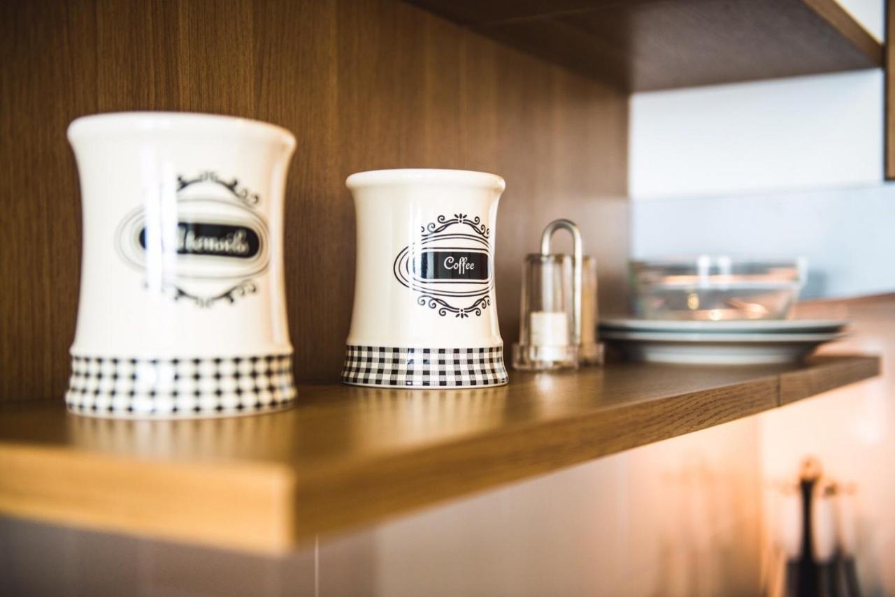 Winner Serviced Apartment Si Maha Phot Екстер'єр фото