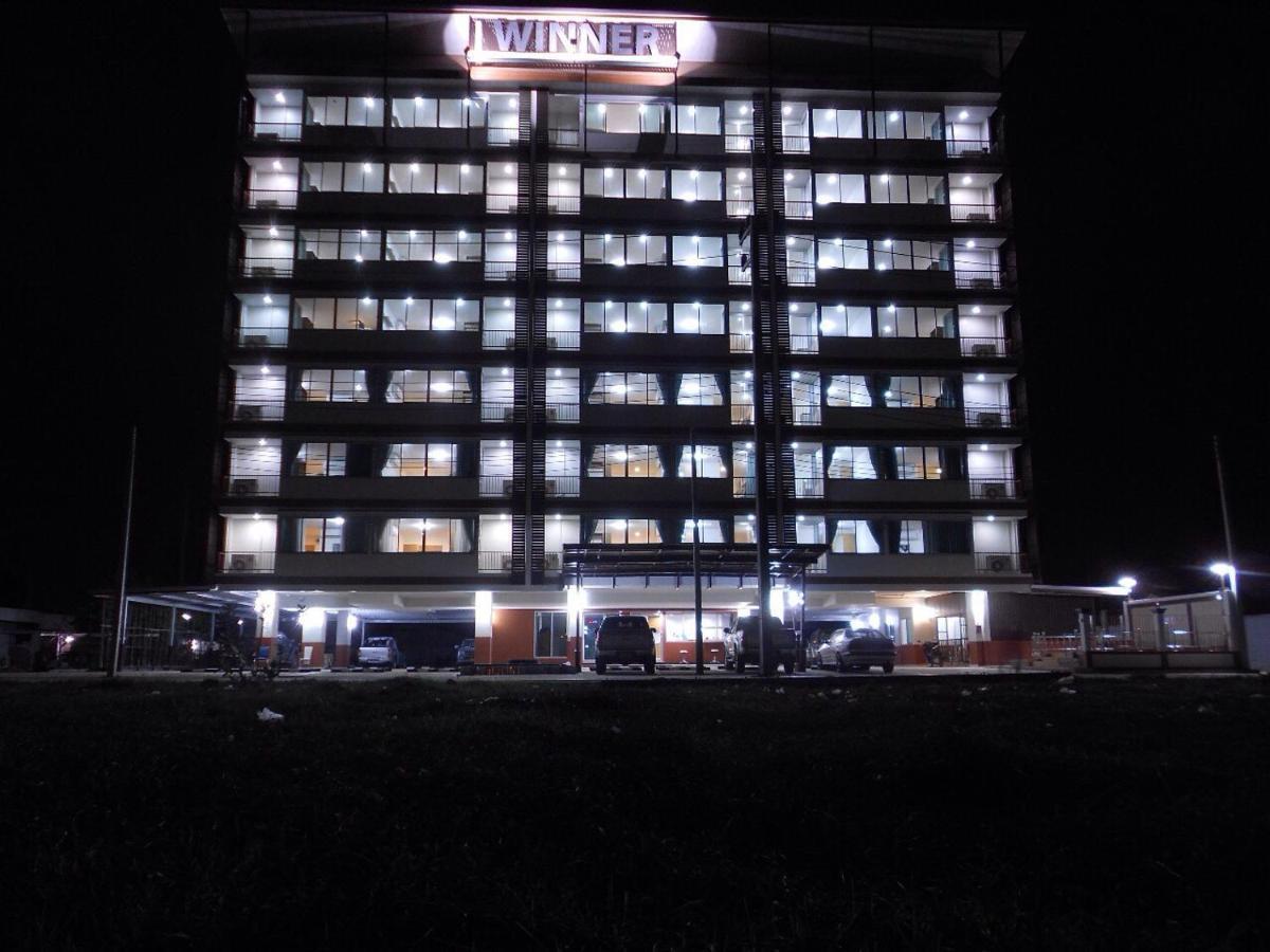 Winner Serviced Apartment Si Maha Phot Екстер'єр фото