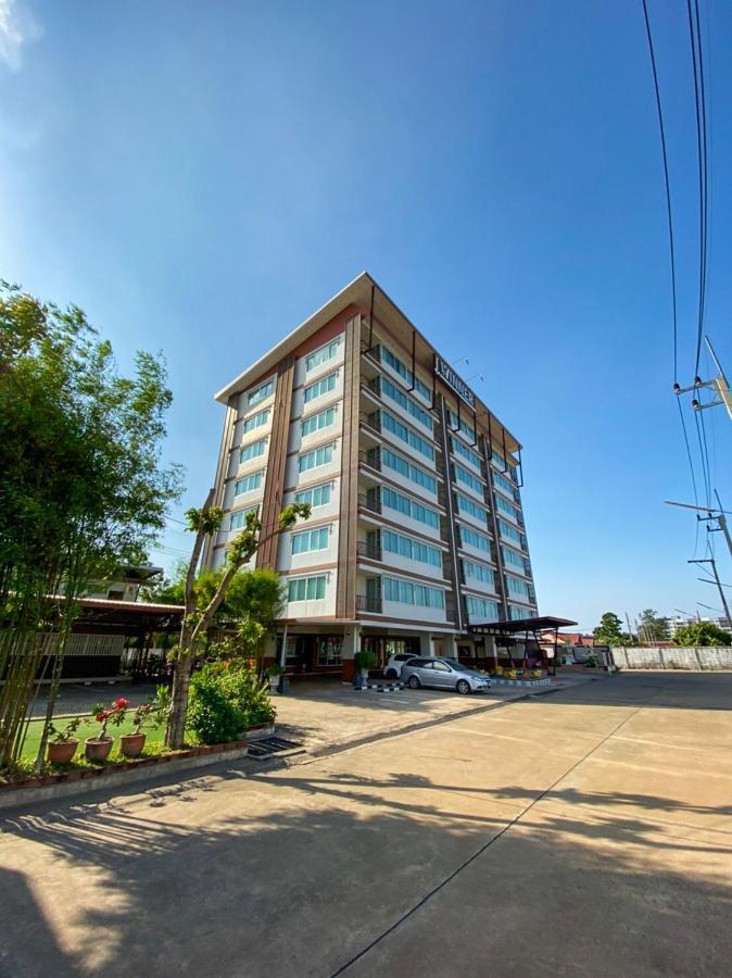 Winner Serviced Apartment Si Maha Phot Екстер'єр фото